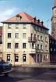 Gebäude [[Gustavstraße 54]] - im Erdgeschoss die Weinhandlung La Cantina im April 1982