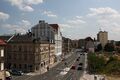 Blick von der <i>Malzböden</i> Baustelle in die Schwabacher Straße, rechts das neu entstehendene Wohngebiet auf dem Gelände der ehem. Brauerei Humbser, Juli 2015