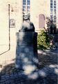 Wilhelm-Löhe-Denkmal am Kirchenplatz im September 1997