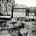 Der Obstmarkt ca. 1930, im Hintergrund das Warenhaus Forchheimer & Schloss, Eisen Walther und die Gaststätte Zur Walhalla
