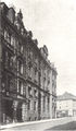 Kgl. Filialbank, Blumenstr. 5, links daneben angeschnitten Blumenstr. 3. Aufnahme um 1907