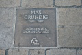 <a class="mw-selflink selflink">Max Grundig</a> am Fürther <!--LINK'" 0:30-->.