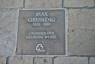 Ehrenweg Max Grundig.JPG