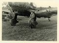 Pilot Hans Hautsch vor seiner Junkers Ju 87, Okt. 1944