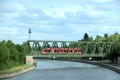 Der Main-Donau-Kanal - Blick Richtung Osten, im Hintergrund die Brücke der <!--LINK'" 0:62--> und der Fernsehturm in Nürnberg