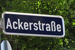 Straßenschild Ackerstraße.jpg