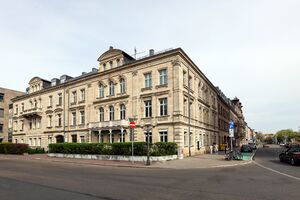 Bahnhofplatz 7 und 8 April 2024.jpg