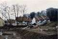 Baumaßnahmen und Erdbewegungen im ehem. <a class="mw-selflink selflink">Grüner Park</a> im Februar 1988. Rechts Hochhaus der abgerissenen <!--LINK'" 0:28-->.