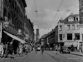 Blick in die Schwabacher Straße, links die Schuhgeschäfte Hager und Pöhlmann, ca. 1955