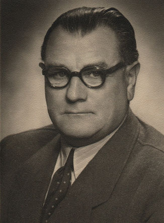 Ernst Voelk.jpg