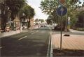 Prov. Straßenführung der Cadolzburger Straße an der Einmündung Lehmusstraße wegen Umbau der <!--LINK'" 0:32-->, September 2004 – li. Gebäude Würzburger Straße 44, 42, 40 und 38, im Hintergrund re. Hochhaus Cadolzburger Straße 1