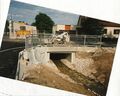 neue Straßenbrücke über den <!--LINK'" 0:12--> an der <!--LINK'" 0:13--> nach der Einmündung <a class="mw-selflink selflink">Obermichelbacher Straße</a> in <!--LINK'" 0:14--> im Juli 1997