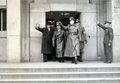 Joseph Goebbels zu Besuch in Thorn, links in zivil der Fürther Oberbürgermeister Franz Jakob, 1942