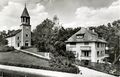 Alte Ansichtskarte mit der Kirche St. Martin und Pfarramt an der Hochstraße, ca. 1980