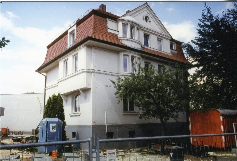 Datei:Fabrikanten Villa 1998.3.pdf