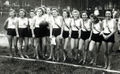 Betriebssportgruppe bei der Firma <a class="mw-selflink selflink">Quelle</a> auf dem Gelände des heutigen <!--LINK'" 0:35-->, ca. 1942, im Bild die Mitarbeiter der Lohnbuchhaltung