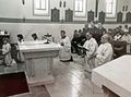 Weihe des neuen Altars in der <a class="mw-selflink selflink">Herz-Jesu-Kirche</a> in Mannhof mit der <!--LINK'" 0:36-->, 1991