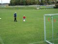 Paul Schmidt als Jugendleiter auf dem Fußballplatz, Okt. 2012