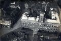 Luftaufnahme auf das Rathaus mit Blick in die Sternstraße (Ludwig-Erhard-Straße), ca. 1935