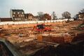 Tiefbauarbeiten in der Würzburger Straße. Bau des Hotel am Forum vor der Kursana-Seniorenresidenz, Nov. 1994