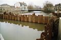 Bauarbeiten der Stau- und Triebwerksanlage an der Foerstermühle - im Hintergrund das ehem. Fischhäusla, Jan. 1989