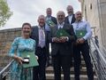 Verleihung der Goldenen Bürgermedaille am 19. Mai 2022, Gruppenbild der Preisträger: Dr. Isabel Fürsattel, OB Dr. Thomas Jung, Thomas Sommer, Jochen Schreier, Philipp Streng und Michael Peter (von links nach rechts)