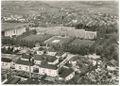 Luftaufnahme Klinikum, im Vordergrund Häuser an der <!--LINK'" 0:30--> und die Gebäude der <!--LINK'" 0:31-->-Brauerei. Historische Postkarte, um 1960