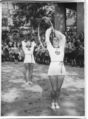Tag der Arbeit 1937, die KdF-Betriebssportgruppe der Firma Schickedanz in der  heutigen <!--LINK'" 0:49--> bei einer sportlichen Vorführung