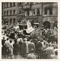 Erntedankfestzug in der Schwabacher Straße, 1961