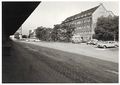 Gebhardtstraße mit Güterbahnhof in Blickrichtung Hauptbahnhof. Rechts die für das BIG-Einkaufscenter abgebrochenen Häuser Gebhardtstr. 15 u. 17