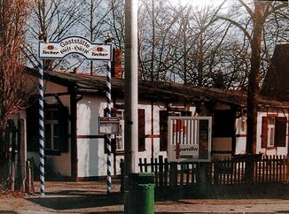 1989 Gifthütte Außenansicht.jpg