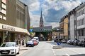 Blick in die Gabelsbergerstraße, 2023, im Hintergrund die Paulskirche