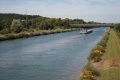 Blick vom Eschenausteg Richtung <!--LINK'" 0:25--> auf den <a class="mw-selflink selflink">Main-Donau-Kanal</a>.