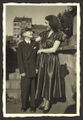 Rainer Appel mit Schwester Ursula  an der Treppe zum "unteren Garten" an der Ostseite der Villa (im Hintergrund /21). 1953