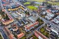 Die Mittelschule Kiderlin an der Schwabacher Straße, nebst der Schickedanz-Sporthalle - im Hintergrund der Hans-Lohnert-Sportplatz, Dez. 2019