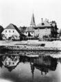 Foto vom Mühlenweiher aus mit Gebäude <!--LINK'" 0:48--> und rechts <!--LINK'" 0:49--> ca. <a class="mw-selflink selflink">1930</a>