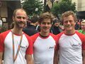 Das Laufteam der <!--LINK'" 0:50--> bestehend aus <a class="mw-selflink selflink">Matthias Dornhuber</a>, Felix Scheuenstuhl und Lukas Rentschler nach der Teilnahme am Metropolmarathon am 21. Juni 2015