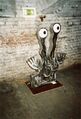 Kunstobjekt und Monster in der Ausstellung "Monster im Untergrund" von <!--LINK'" 0:84--> im <!--LINK'" 0:85--> am 17. Juli 2004