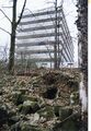 Baumaßnahmen im ehem. <!--LINK'" 0:212--> im Februar 1989. Zerstörter alter Kellereingang mit Sandsteinblöcken im Steilhang zum <!--LINK'" 0:213--> Gelände mit früheren jetzt abgerissenen <!--LINK'" 0:214--> Gebäude.