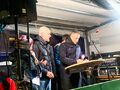 Demonstration gegen Rassismus und Rechtsextremismus auf dem Grünen Markt mit Rachid Azzouzi und Holger Schwiewagner von der Spielvereinigung Fürth, Jan. 2024