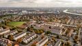 Die Hans-Böckler-Schule in der Südstadt - rechts im Bild die Volksbücherei, Okt. 2022