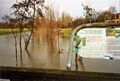 <a class="mw-selflink selflink">Hochwasser</a> am <!--LINK'" 0:7--> unterhalb der <!--LINK'" 0:8--> im November 2007