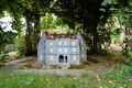 Das ehem. Wasserschloss in Burgfarrnbach als Modell im Innenhof des Fritz-Rupprecht-Heims in Burgfarrnbach, Juni 2019