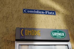 Comödienplatz Schild.jpg