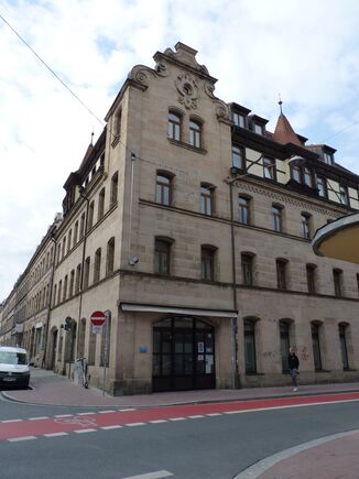 Moschee-Eingang in der Hirschenstraße des Hauses Blumenstraße 8.JPG