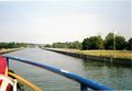 Blick von Bord Richtung <!--LINK'" 0:11--> auf die Kanalbrücke Rednitz, 2001