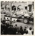 Erntedankfestzug in der Schwabacher Straße, 1962