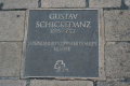 <a class="mw-selflink selflink">Gustav Schickedanz</a> am Fürther <!--LINK'" 0:37-->.