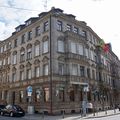 Mietshaus mit Gaststätte Ottostraße 25/Ecke Theresienstraße, Mai 2020