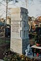 Vertriebenen-Denkmal von 1966 auf dem Stadelner Friedhof, Dez. 1994